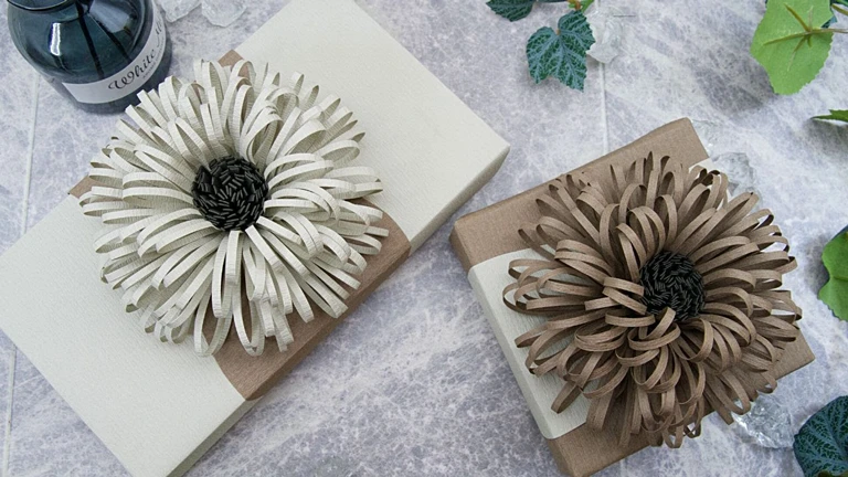 Beautiful gift-wrapping with flower bows.